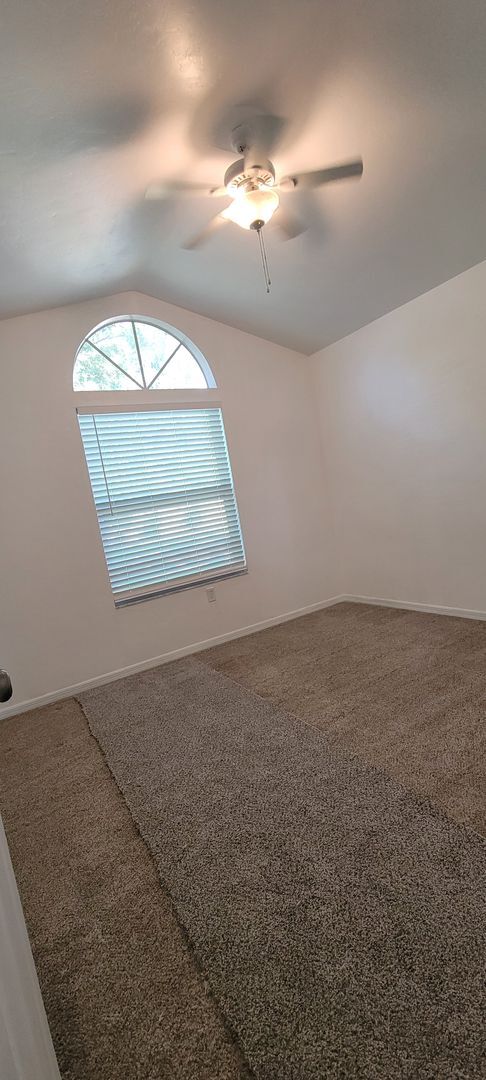 Building Photo - 3 Bedroom/2 Bath Home in Cherry Tree