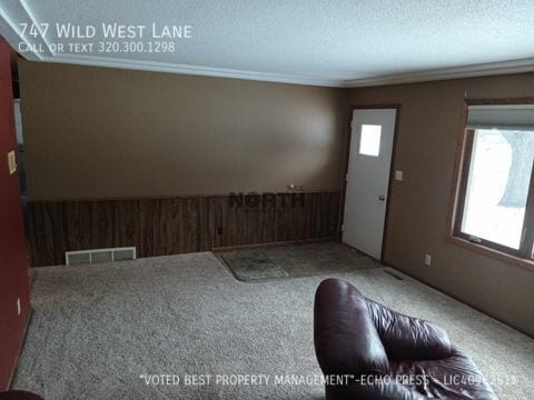 Building Photo - 747 Wild W Ln SW
