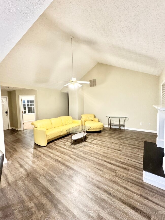 Building Photo - 486 Hammond Rd