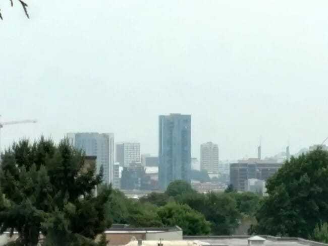 Building Photo - JH1496 -A*
