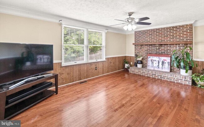 Building Photo - 20321 Watkins Meadow Dr