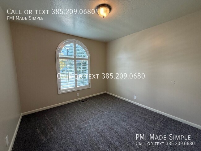 Building Photo - 10342 Countrywood Dr