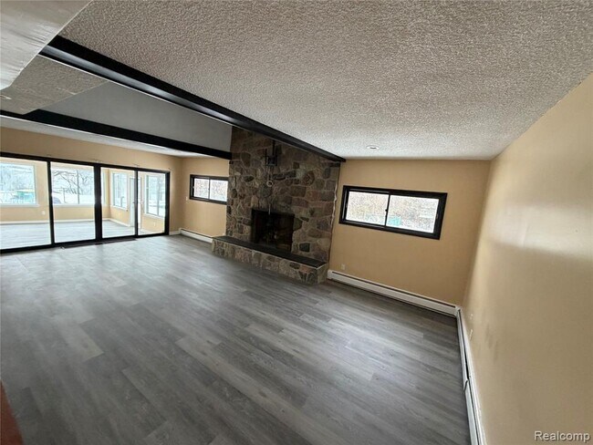 Building Photo - 45669 Harmony Ln