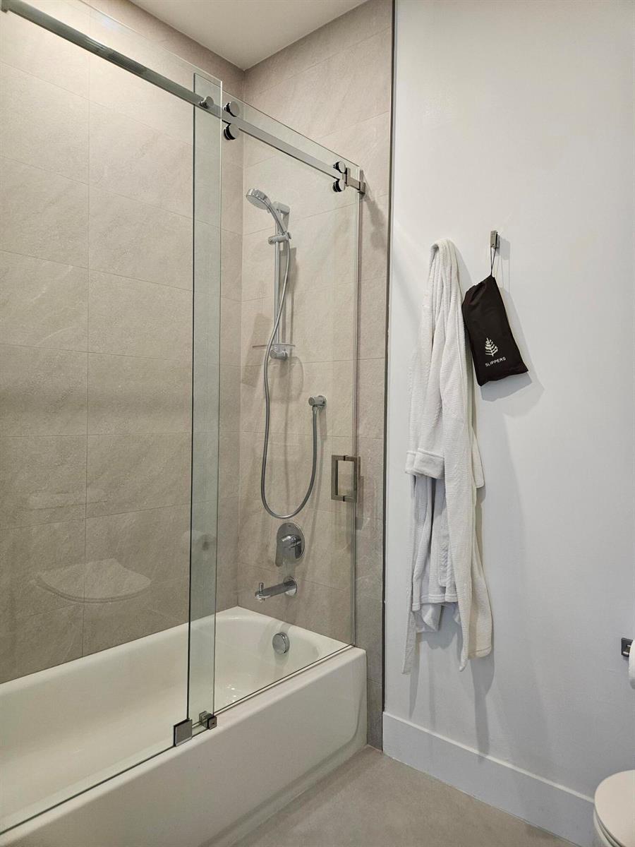 Building Photo - 2275 SE 7th St