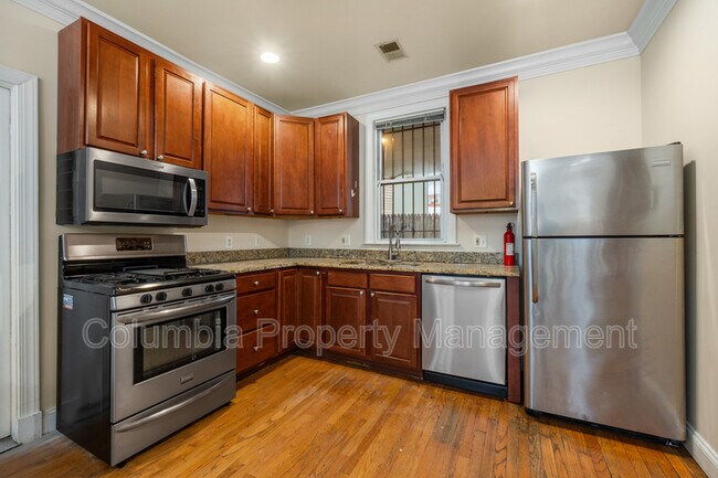 Building Photo - 1809 Kendall St NE