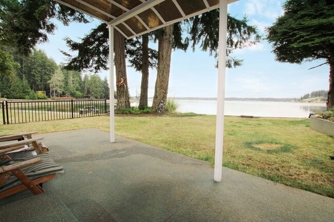 Building Photo - 2 Bedroom Waterfront Home In Gig Harbor