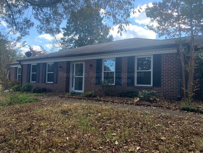 Primary Photo - 8373 Brewer Rd