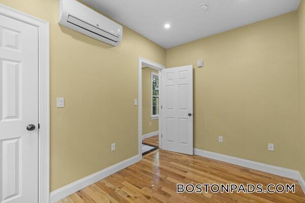 Building Photo - 29 Fessenden St