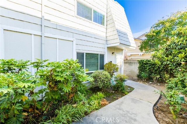 Building Photo - 1434 Highland Ave