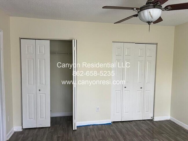 Building Photo - 461 Bedford Knoll Dr