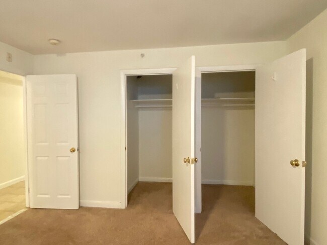 Building Photo - Nice 3 bed in Packards corner