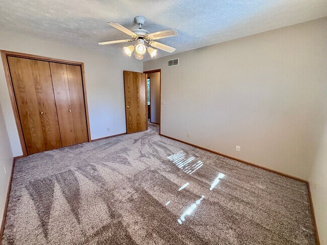 Building Photo - 16306 Lafayette Ave