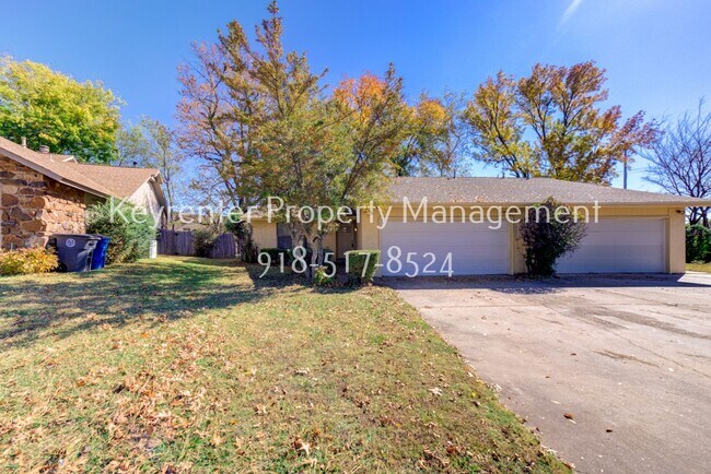 Building Photo - 8041-8041 S 79th E Ave