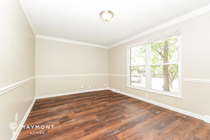 Building Photo - 265 Clearlake Dr W