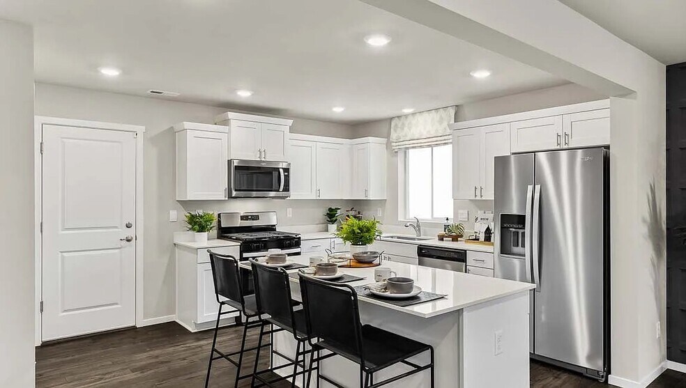 Building Photo - 2216 Trailside Dr NE