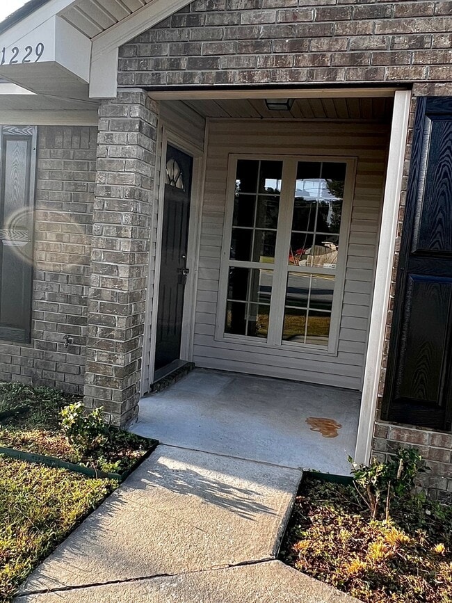 Building Photo - 1229 Langston Ln