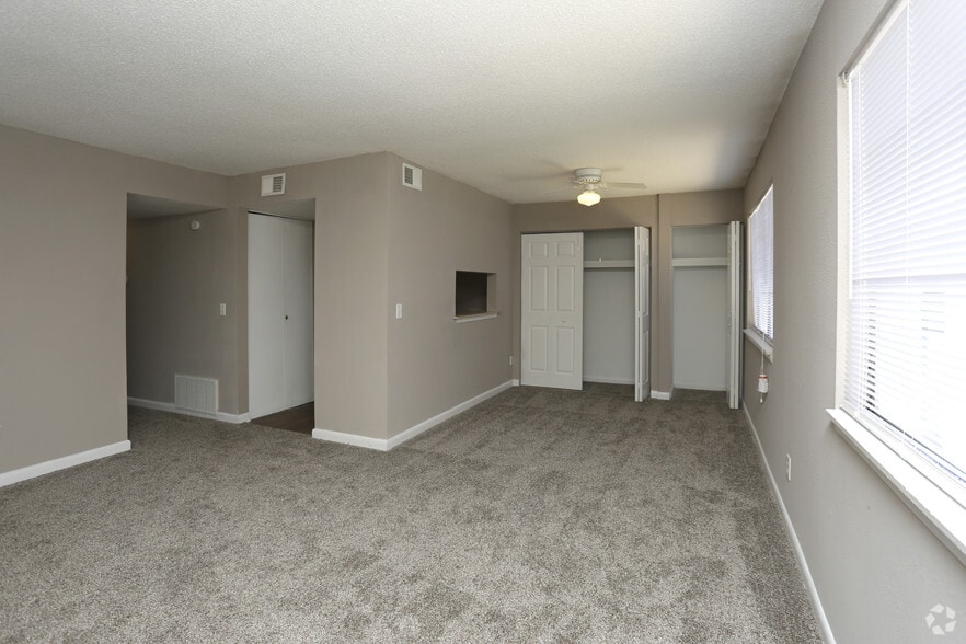 Interior Photo - Broadmoor Apartments