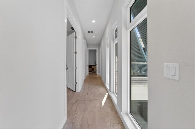 Building Photo - 5917 Cat Claw Ln
