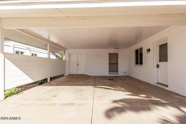 Building Photo - 10034 W Concord Ave