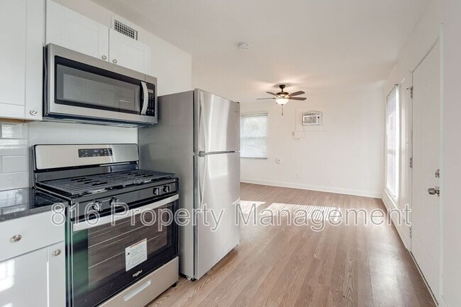 Building Photo - 6106 E 153 Terrace