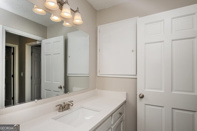 Building Photo - 4825 W Mceachern Woods Dr
