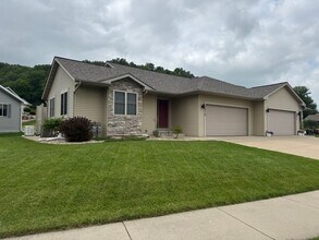 Building Photo - Remodeled 3BR 3BA Duplex in Black Earth –  $2650 month