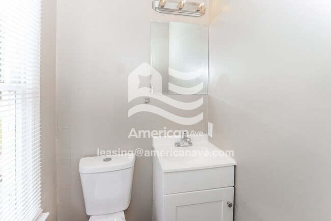 Building Photo - 145 Briarwood Cir