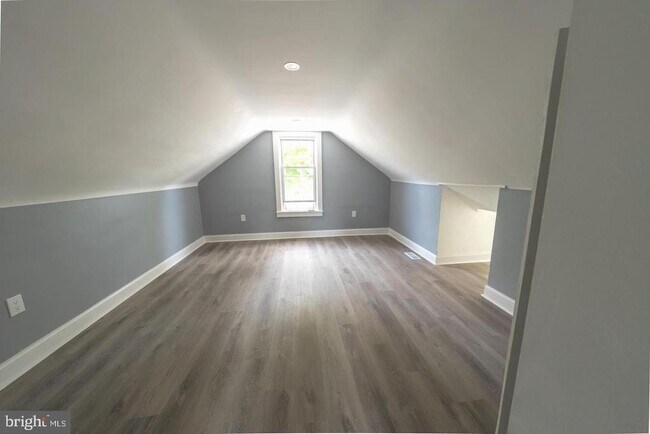 Building Photo - 316 Clements Bridge Rd