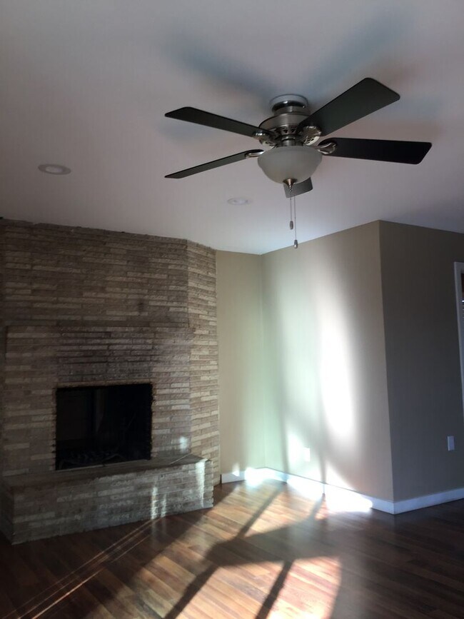 Building Photo - 1291 Creswell Dr