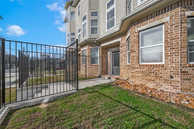 Building Photo - 2020 McGowen St