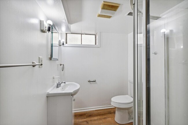 Building Photo - 4431 Caroline Ave