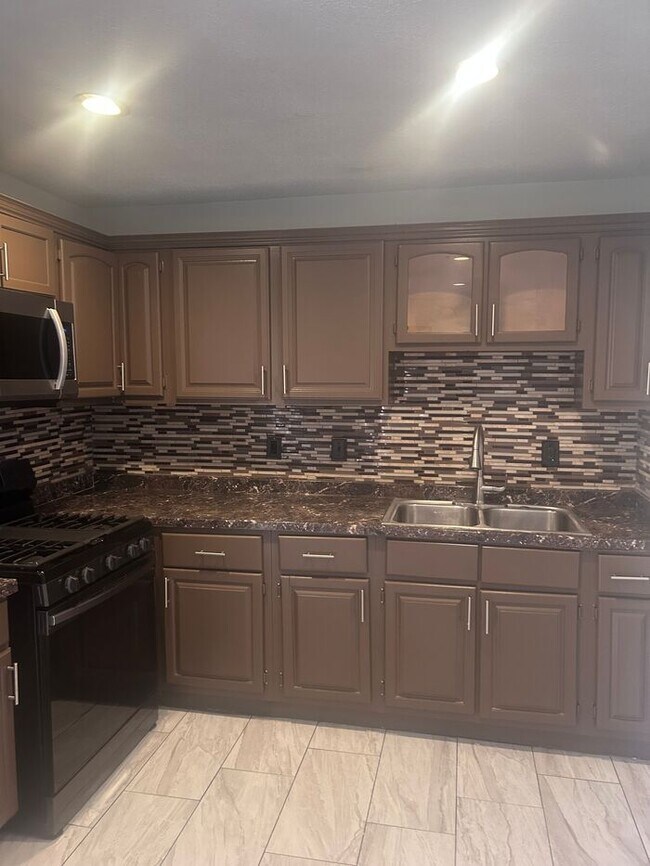 Building Photo - COMPLETELY REMODELED HOME INSIDE AND OUT, ...