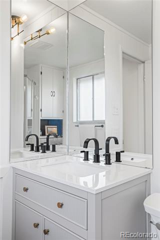 Building Photo - 7720 W 62nd Pl