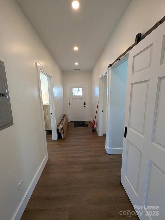 Building Photo - 24 Woodrow Ave