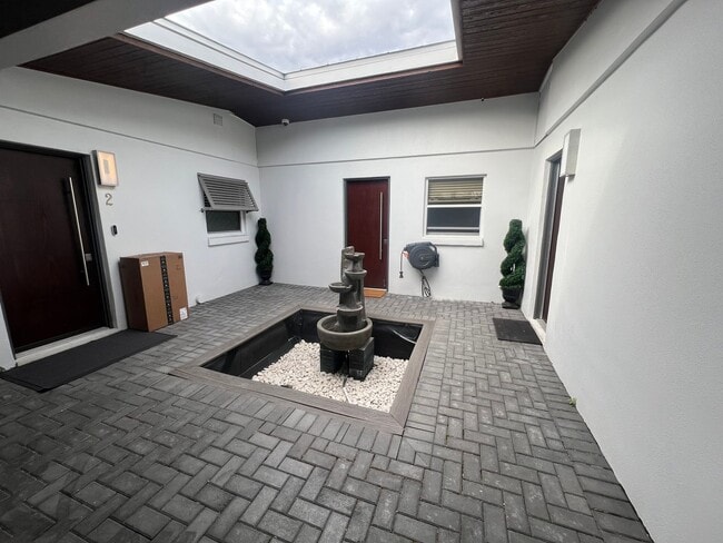 Building Photo - 7210 Seminole Dr