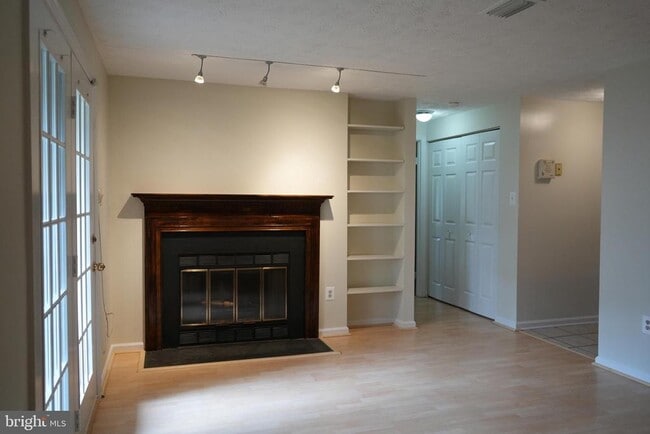 Building Photo - 18704 Caledonia Ct