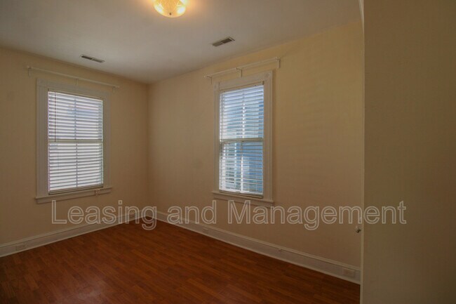 Building Photo - 3 Woolfe St