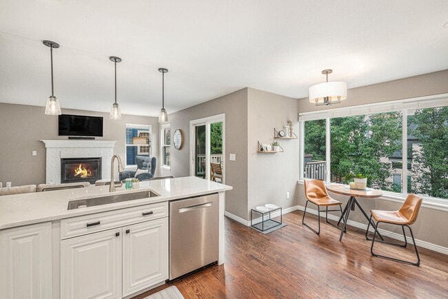 Building Photo - Beautiful West Arvada Home Available Septe...