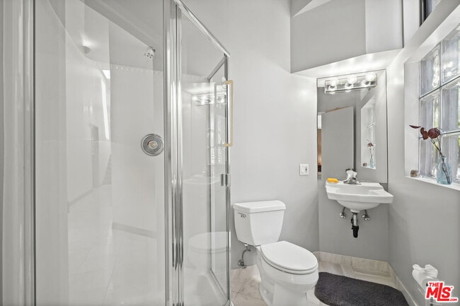 Building Photo - 28828 Selfridge Dr