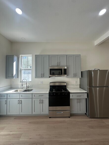 Building Photo - 1223 Elden Ave