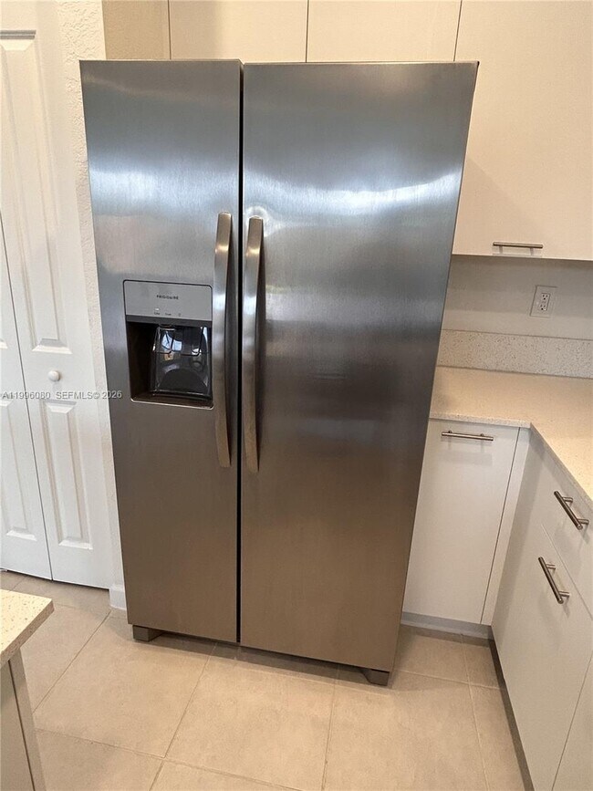 Building Photo - 2345 NW 131st Cir