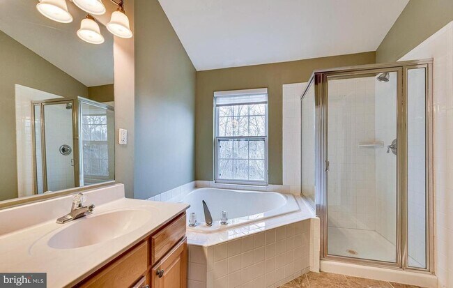 Building Photo - 11485 Carriage Gate Ct