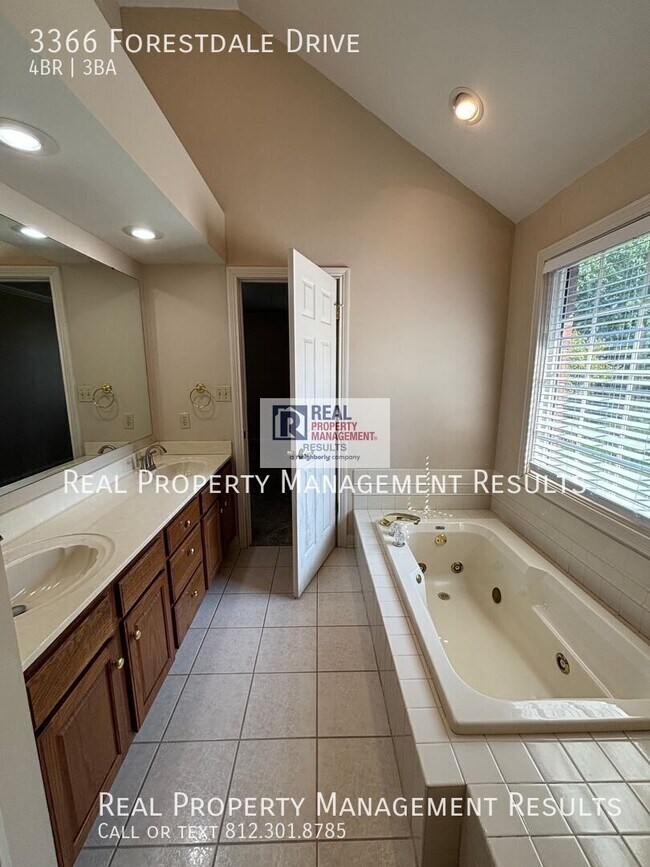 Building Photo - 3366 Forestdale Dr