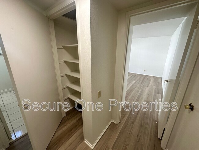 Building Photo - 31555 Lindero Canyon Rd