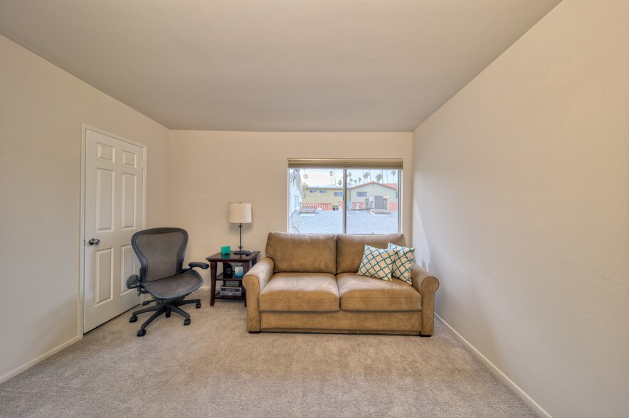 Bedroom - 938 18th St