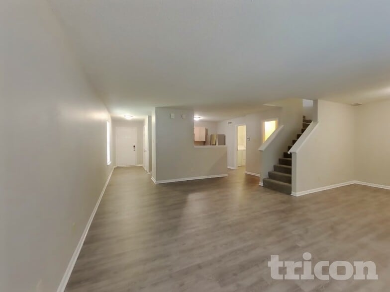 Building Photo - 5956 Portman Pl