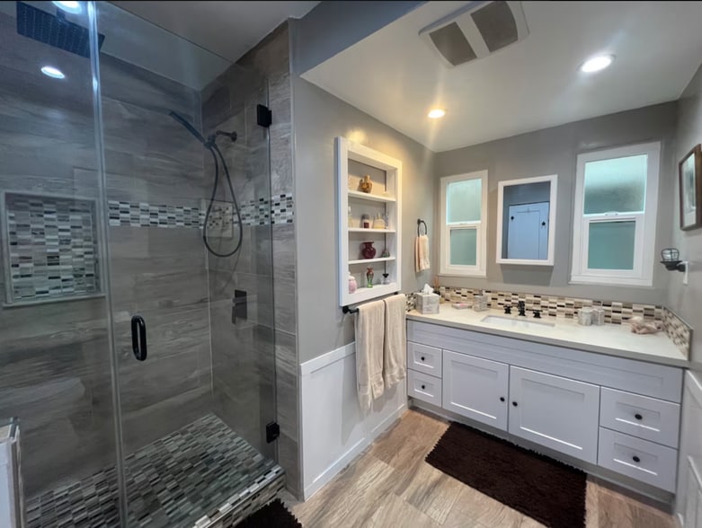 Bathroom 1 - 1238 Meadowbrook Ave