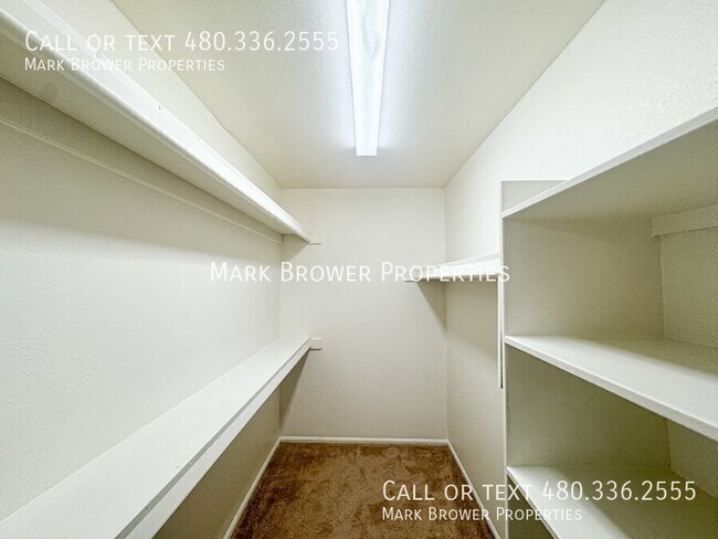 Building Photo - 623 W Guadalupe Rd