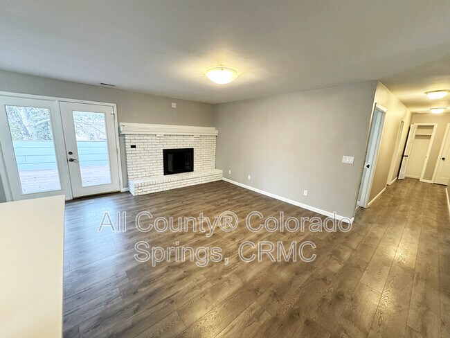 Building Photo - 460 Wintery Cir N