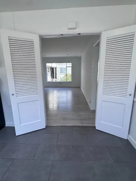 Building Photo - 1280 Laurel Ave